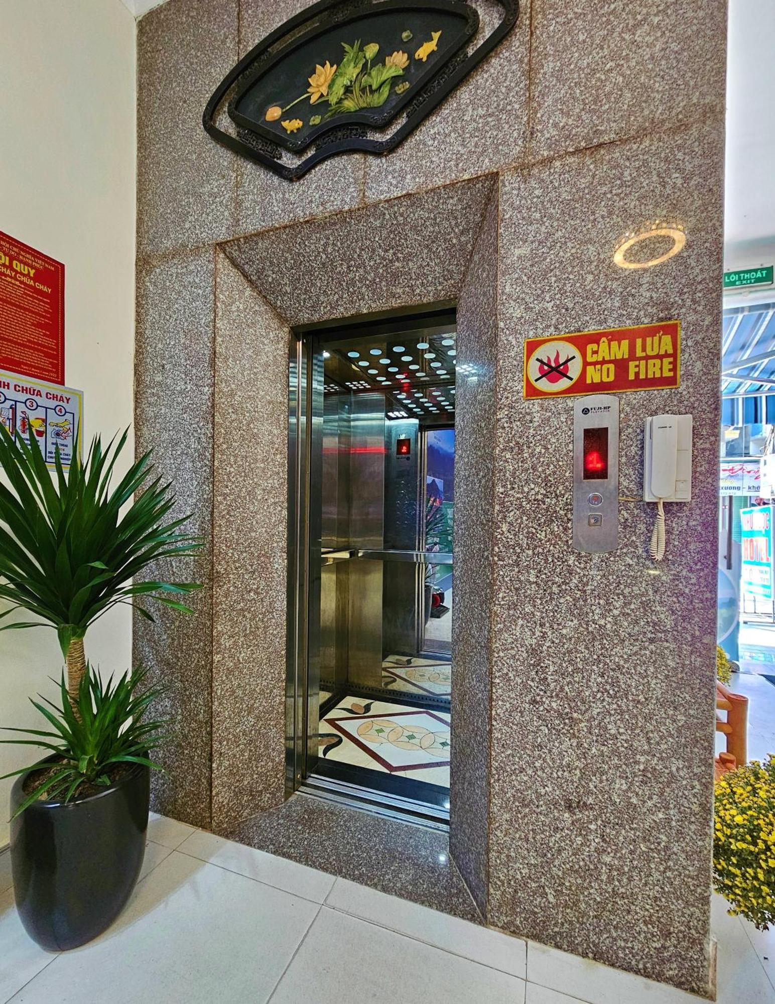 Frontier Hostel & Tours Diện Biên Phủ Exteriér fotografie